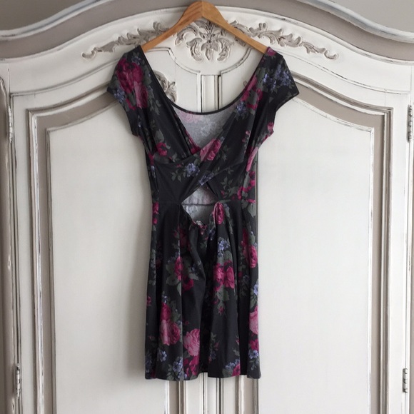 American Eagle floral dress - Picture 2 of 4